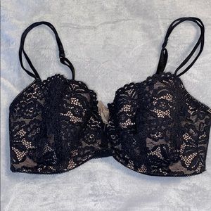 Black lace 34DD B. Tempt’d balconette bra